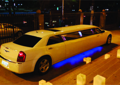 Aluguel de limousine branca